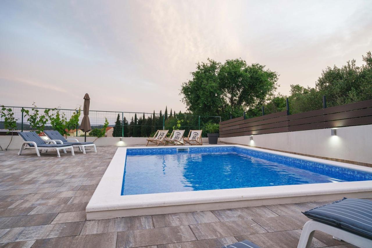 Apartments Markunovic Vodice Bagian luar foto