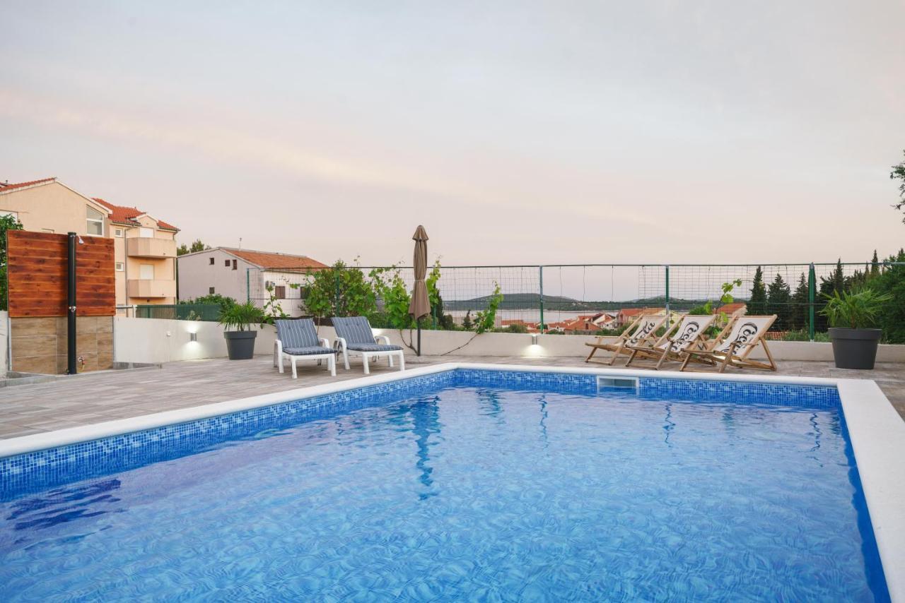 Apartments Markunovic Vodice Bagian luar foto