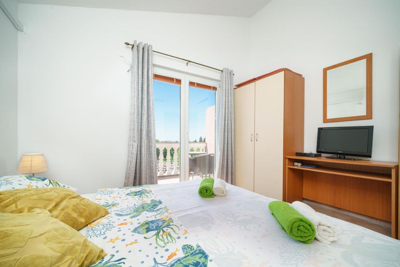 Apartments Markunovic Vodice Bagian luar foto